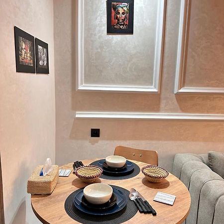 Luxueux Studio A Cote De Mcdo & Zara Maarif 卡萨布兰卡 外观 照片